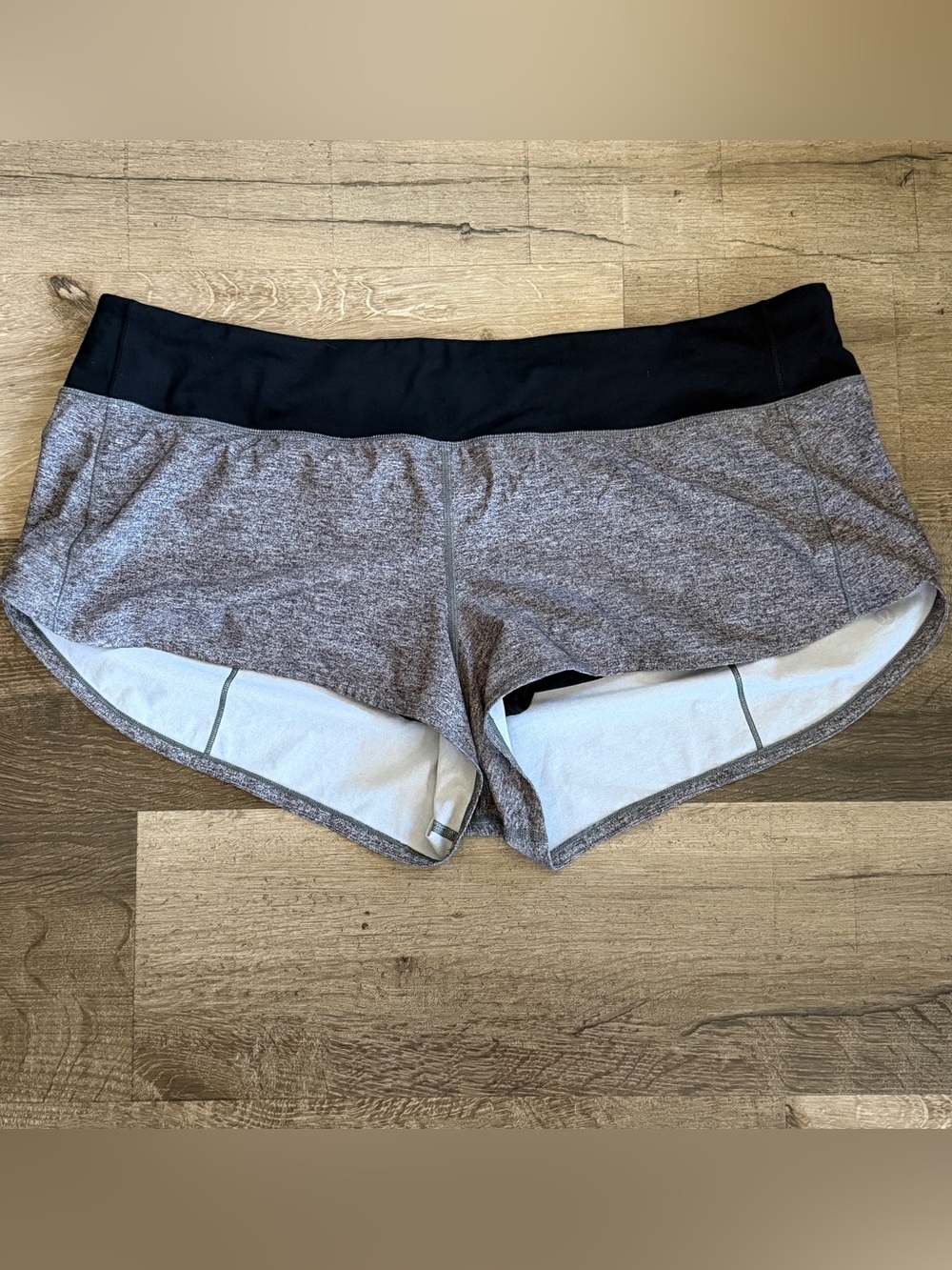Lululemon Speed Up Women's Gray Active Shorts Size 14